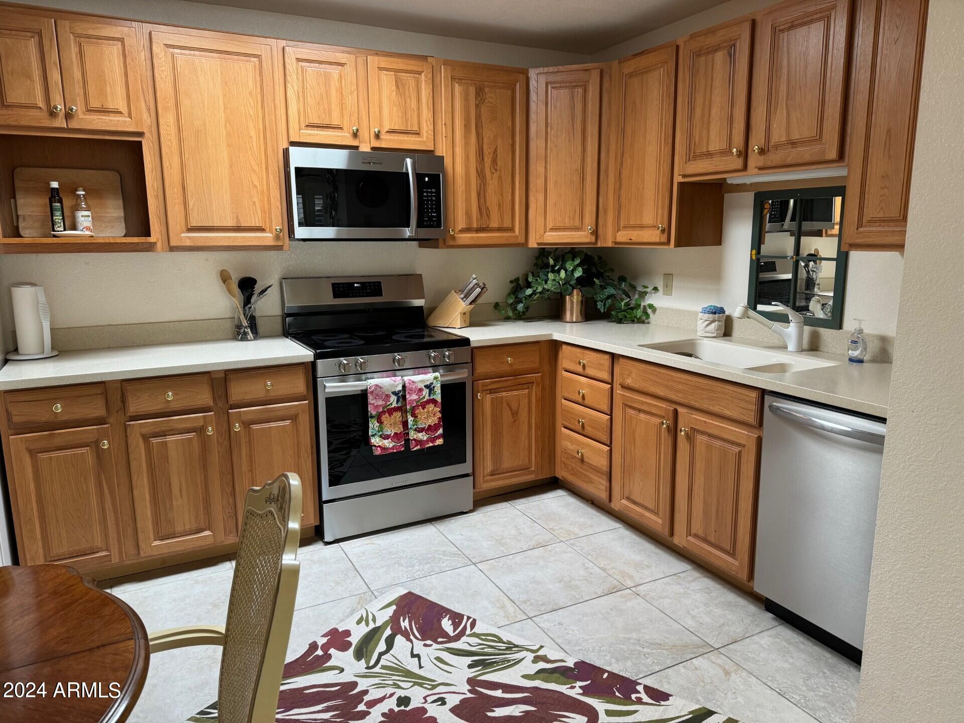 14300 West Bell Road, Unit 5 Surprise, AZ 85374 - Photo 6 of 15 Kitchen New Appliances1