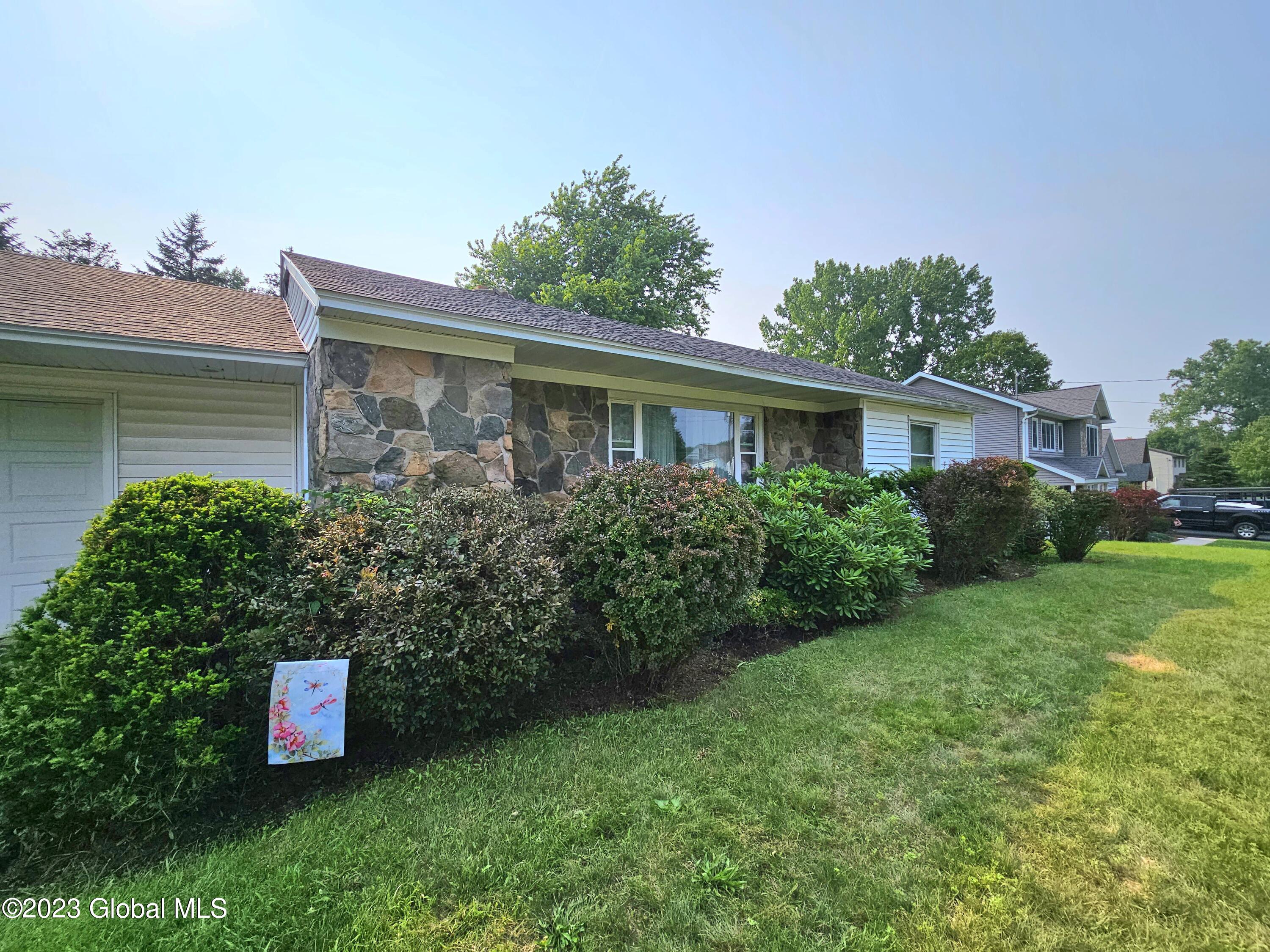 19 Sunset Road Averill Park, NY 12018 - Photo 7 of 40 20230717_164123