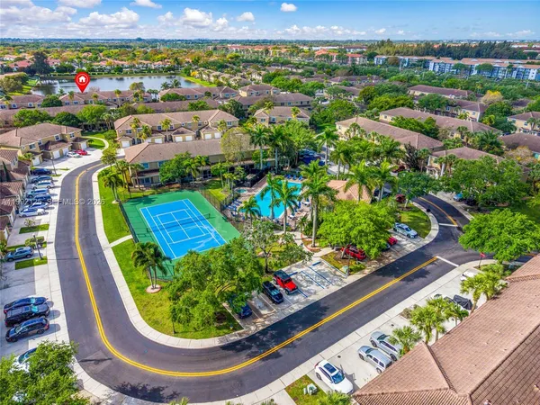 $490,000 | 12158 Southwest 5th Court, Pembroke Pines, FL 33025