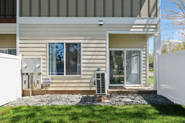 $305,000 | 425 West 8th Street, Unit 19, New Richmond, WI 54017
