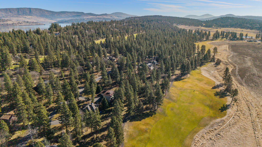 11750 Merganser Road Klamath Falls, OR 97601 - Photo 62 of 66 a view of a lake with a mountain