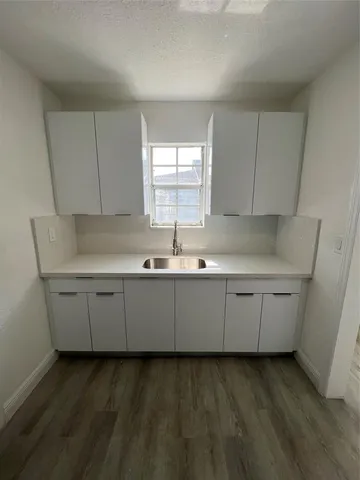 $2,295 | 5615 Southwest 40th Street, West Park, FL 33023