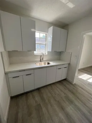 $2,295 | 5615 Southwest 40th Street, West Park, FL 33023