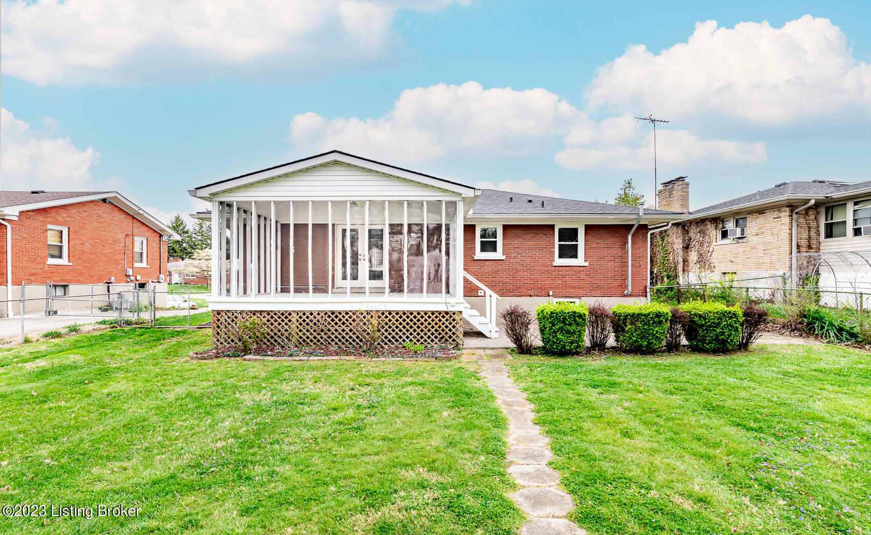 7706 Crestline Road Louisville, KY 40214 - Photo 43 of 48 CLR-108