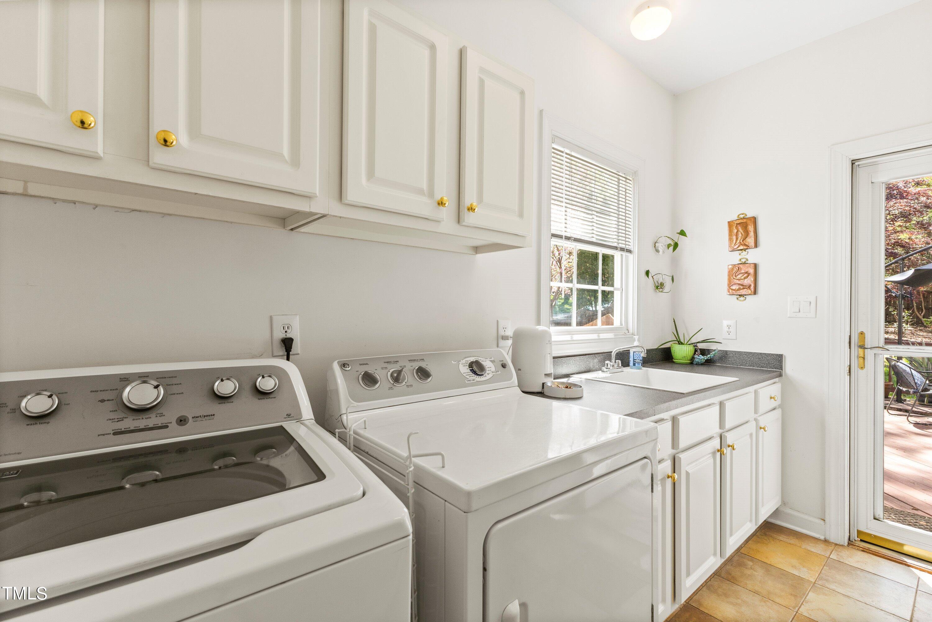 111 Jersey Ridge Road Cary, NC 27518 - Photo 24 of 63 28-20240405111 Jersey Ridge Rd_0036