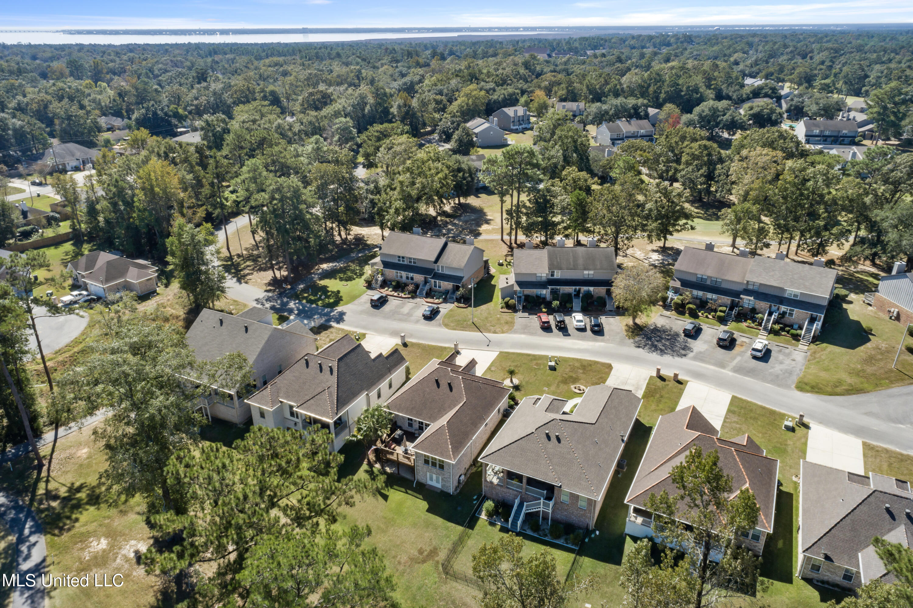 87108 Highpoint Drive Diamondhead, MS 39525 - Photo 28 of 34 Street Aerial