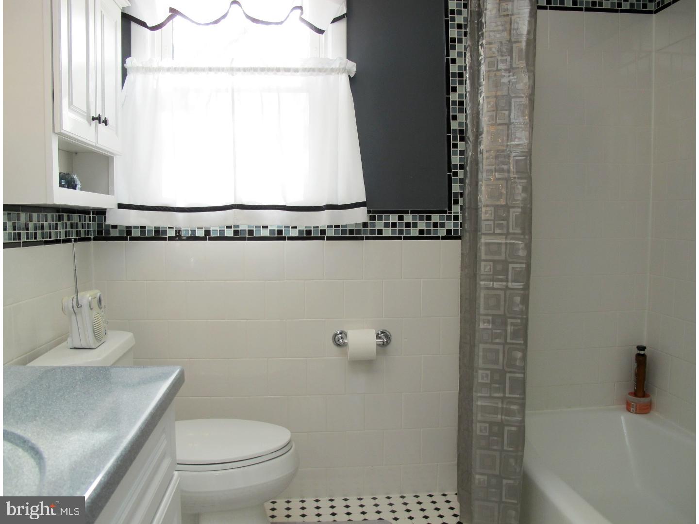 168 Valleybrook Road East Cherry Hill, NJ 08034 - Photo 18 of 22 Bathroom