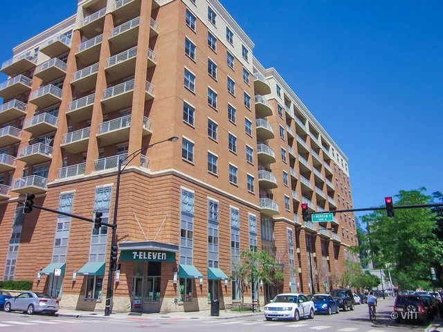 950 West Monroe Street, Unit 701 Chicago, IL 60607 - Photo 1 of 22