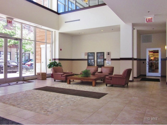 950 West Monroe Street, Unit 701 Chicago, IL 60607 - Photo 2 of 22