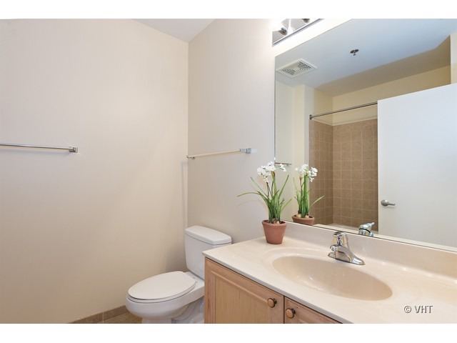 950 West Monroe Street, Unit 701 Chicago, IL 60607 - Photo 11 of 22