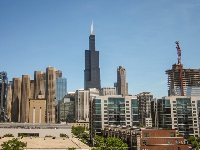 950 West Monroe Street, Unit 701 Chicago, IL 60607 - Photo 15 of 22