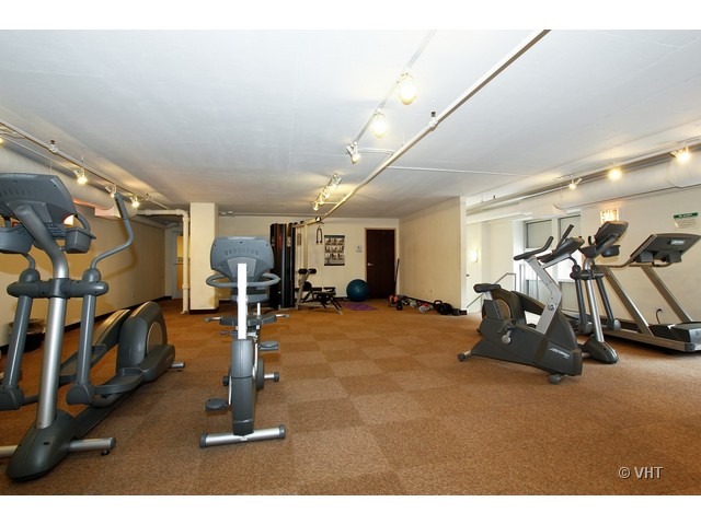 950 West Monroe Street, Unit 701 Chicago, IL 60607 - Photo 17 of 22