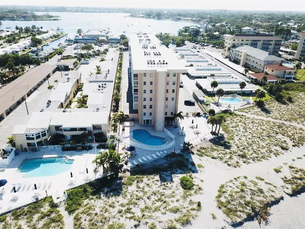 $2,150 | 1255 Tarpon Center Drive, Unit 612, Venice, FL 34285