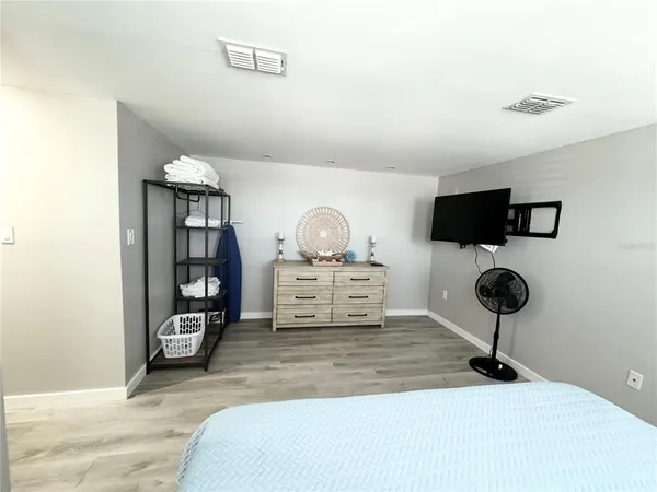 $2,150 | 1255 Tarpon Center Drive, Unit 612, Venice, FL 34285