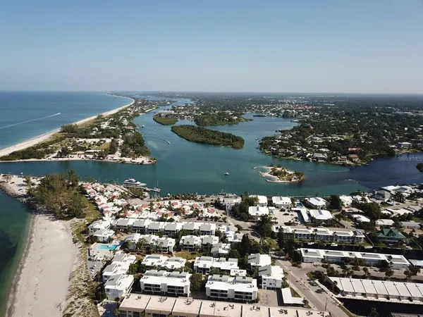 $2,150 | 1255 Tarpon Center Drive, Unit 612, Venice, FL 34285