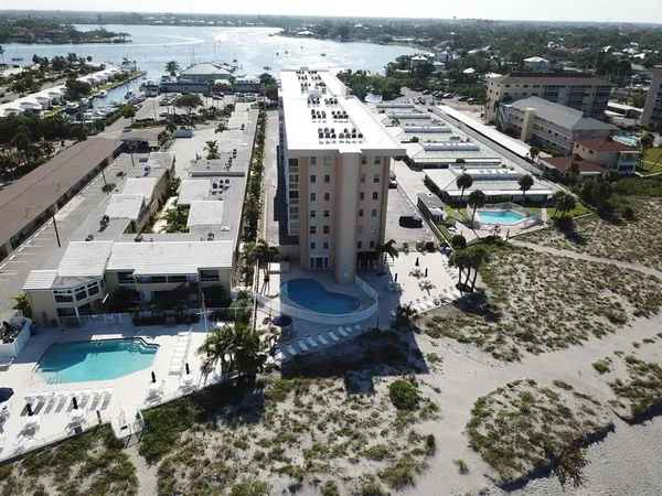 $2,150 | 1255 Tarpon Center Drive, Unit 612, Venice, FL 34285