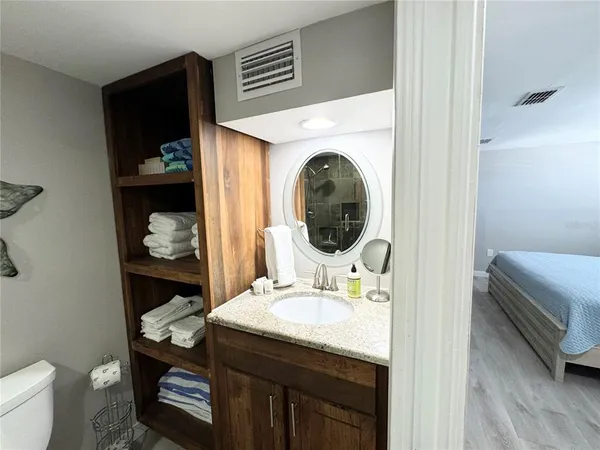 $2,150 | 1255 Tarpon Center Drive, Unit 612, Venice, FL 34285