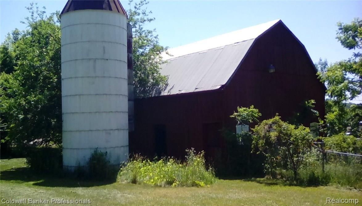 2240 Gray Road Lapeer, MI 48446 - Photo 48 of 50 IMG_20160625_145710.jpg