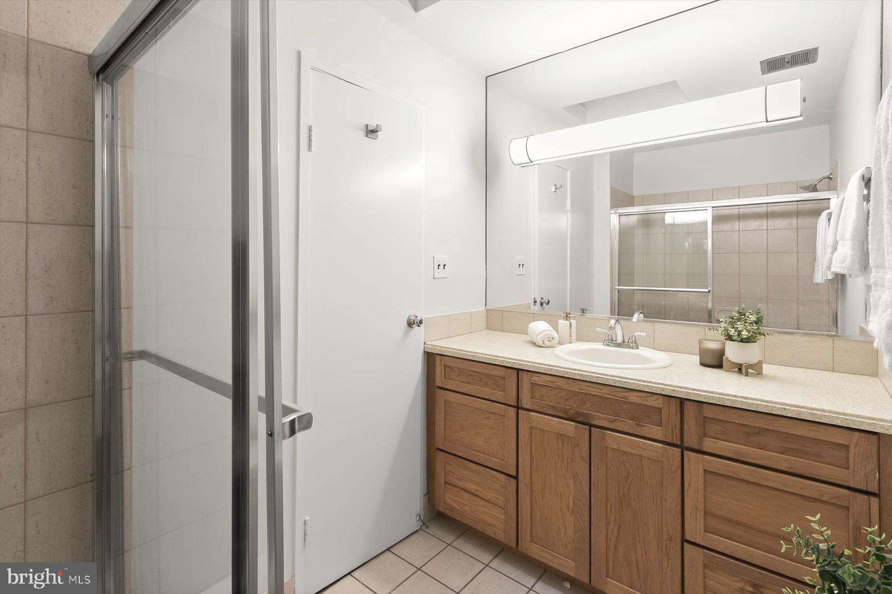 8108 Hamilton Spring Road Bethesda, MD 20817 - Photo 40 of 48