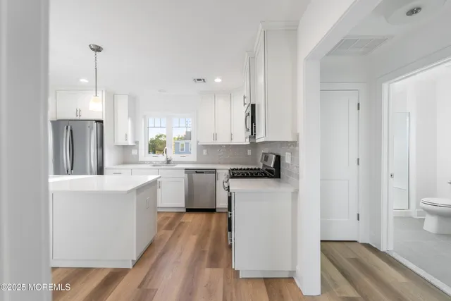 $4,150 | 18 Catherine Street, Unit 2, Red Bank, NJ 07701