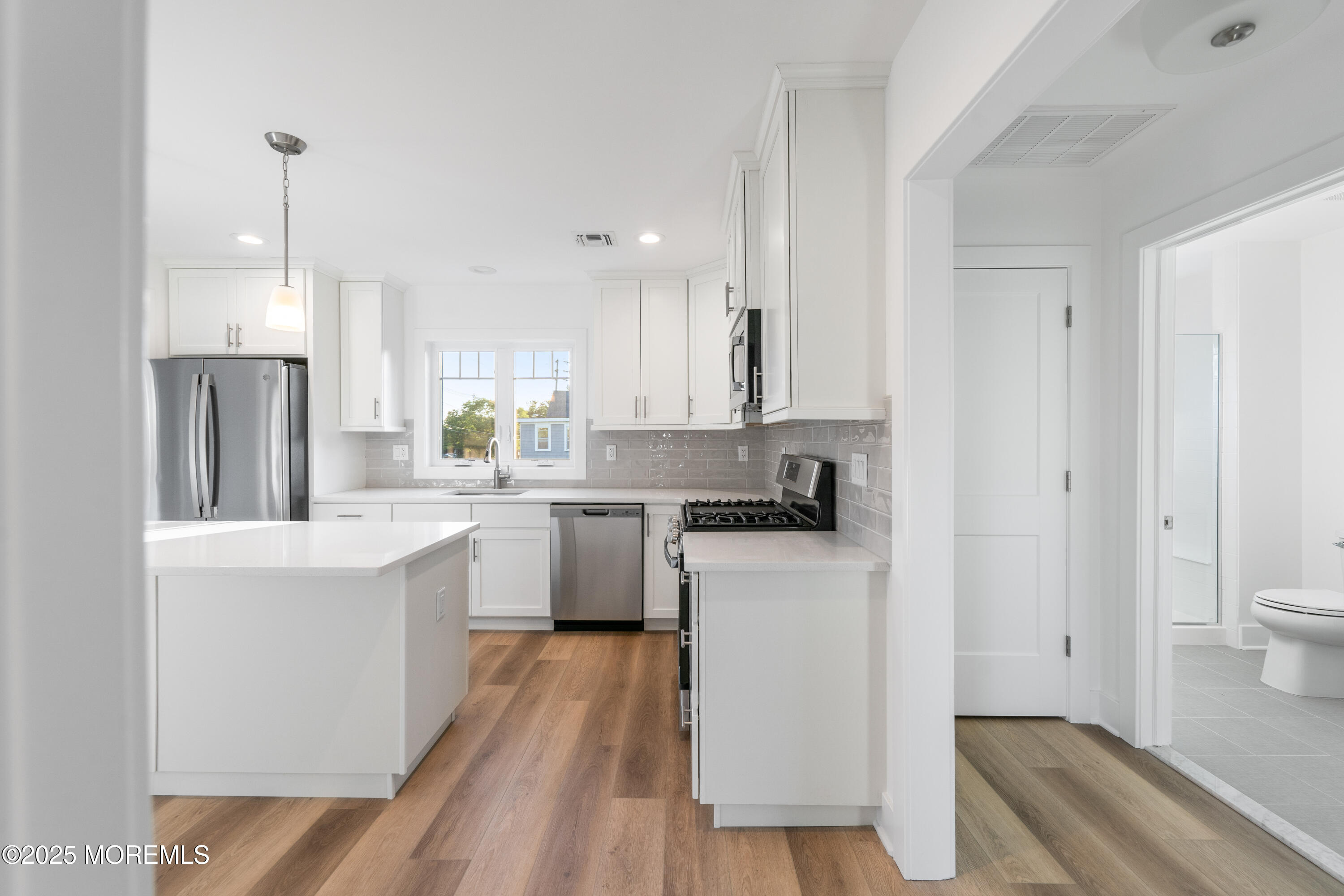 18 Catherine Street, Unit 2 Red Bank, NJ 07701 - Photo 22 of 24 Beischer-18-Catherine-23