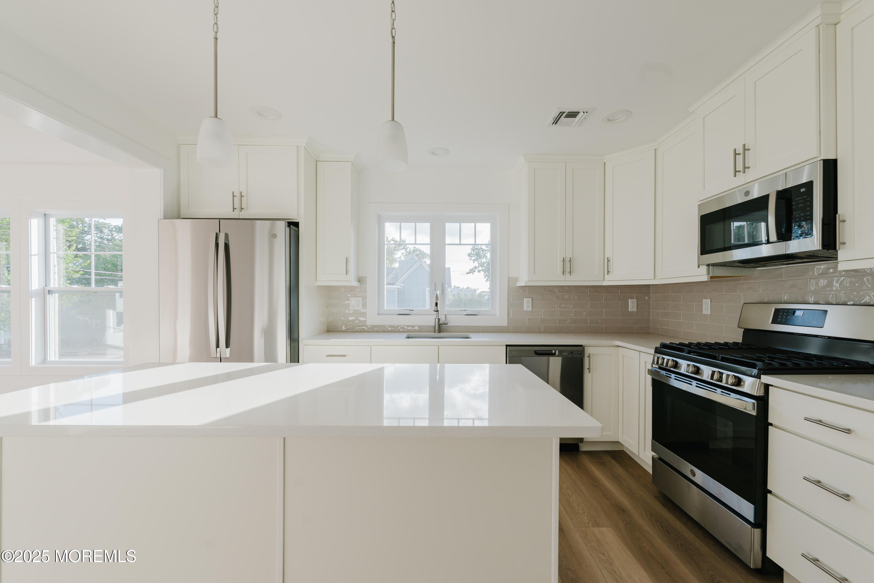 18 Catherine Street, Unit 2 Red Bank, NJ 07701 - Photo 4 of 24 Beischer-18-Catherine-4