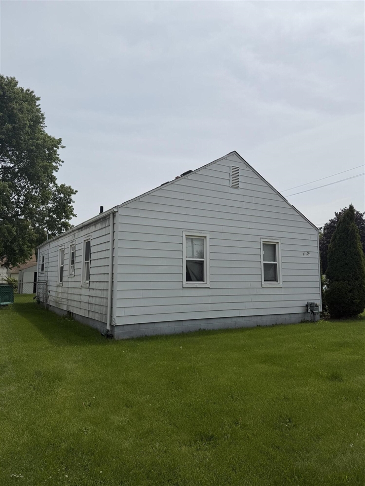 21706 Rausch Avenue Eastpointe, MI 48021 - Photo 2 of 14