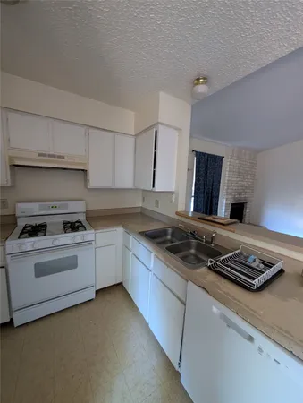 $1,200 | 9507 Night Star Drive, Unit B, Del Valle, TX 78617