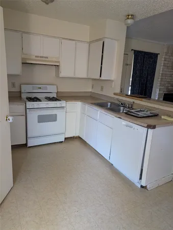 $1,200 | 9507 Night Star Drive, Unit B, Del Valle, TX 78617