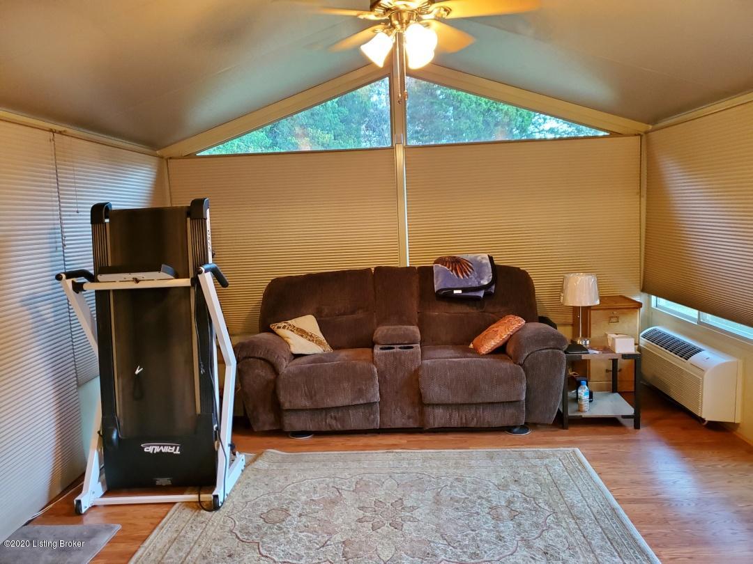 2616 Northern Road Radcliff, KY 40160 - Photo 20 of 44 Sunroom with exterior doors on either si