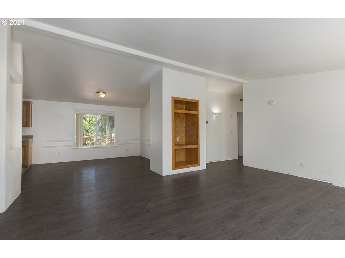 58393 Chase Road Warren, OR 97053 - Photo 5 of 22 Gallery Image 5