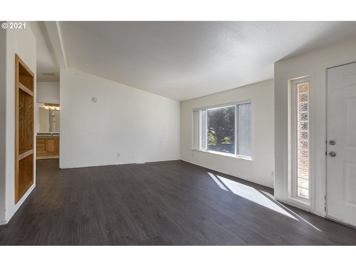 58393 Chase Road Warren, OR 97053 - Photo 6 of 22 Gallery Image 6