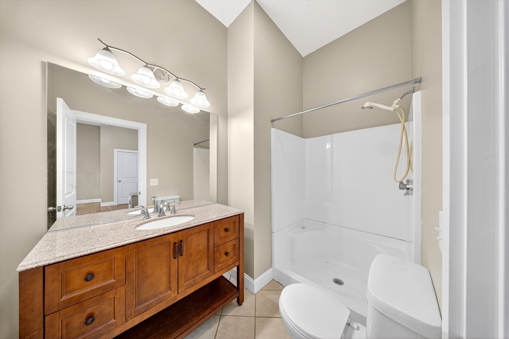 271 Draper Street, Unit 4 Fall River, MA 02724 - Photo 24 of 28