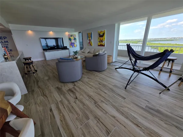 $9,000 | 5550 North Ocean Drive, Unit 11C, Riviera Beach, FL 33404