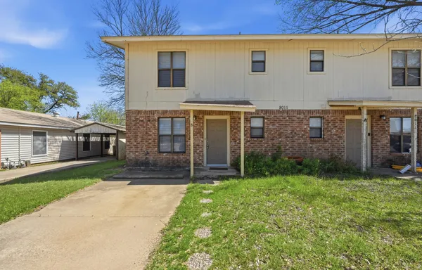 $1,800 | 8011 Lazy Lane, Unit B, Austin, TX 78757