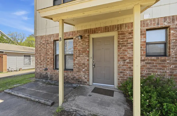 a view of front door of house