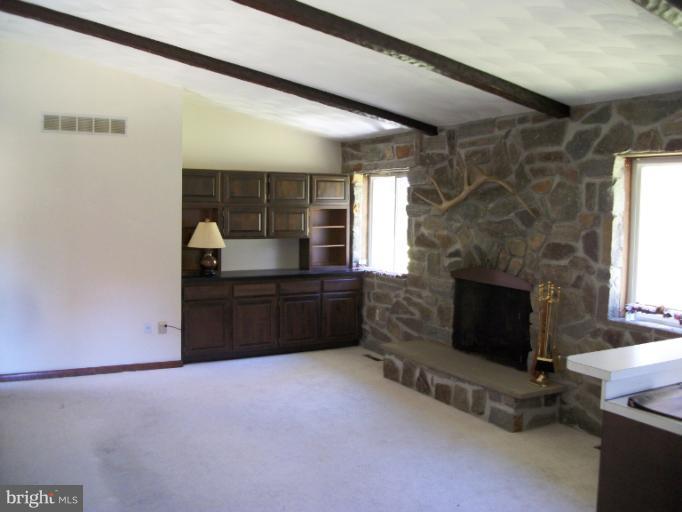 732 Appomattox Road West Davidsonville, MD 21035 - Photo 1 of 12 Family Room
