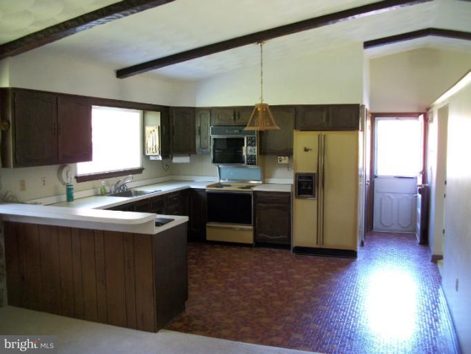 732 Appomattox Road West Davidsonville, MD 21035 - Photo 6 of 12 Kitchen
