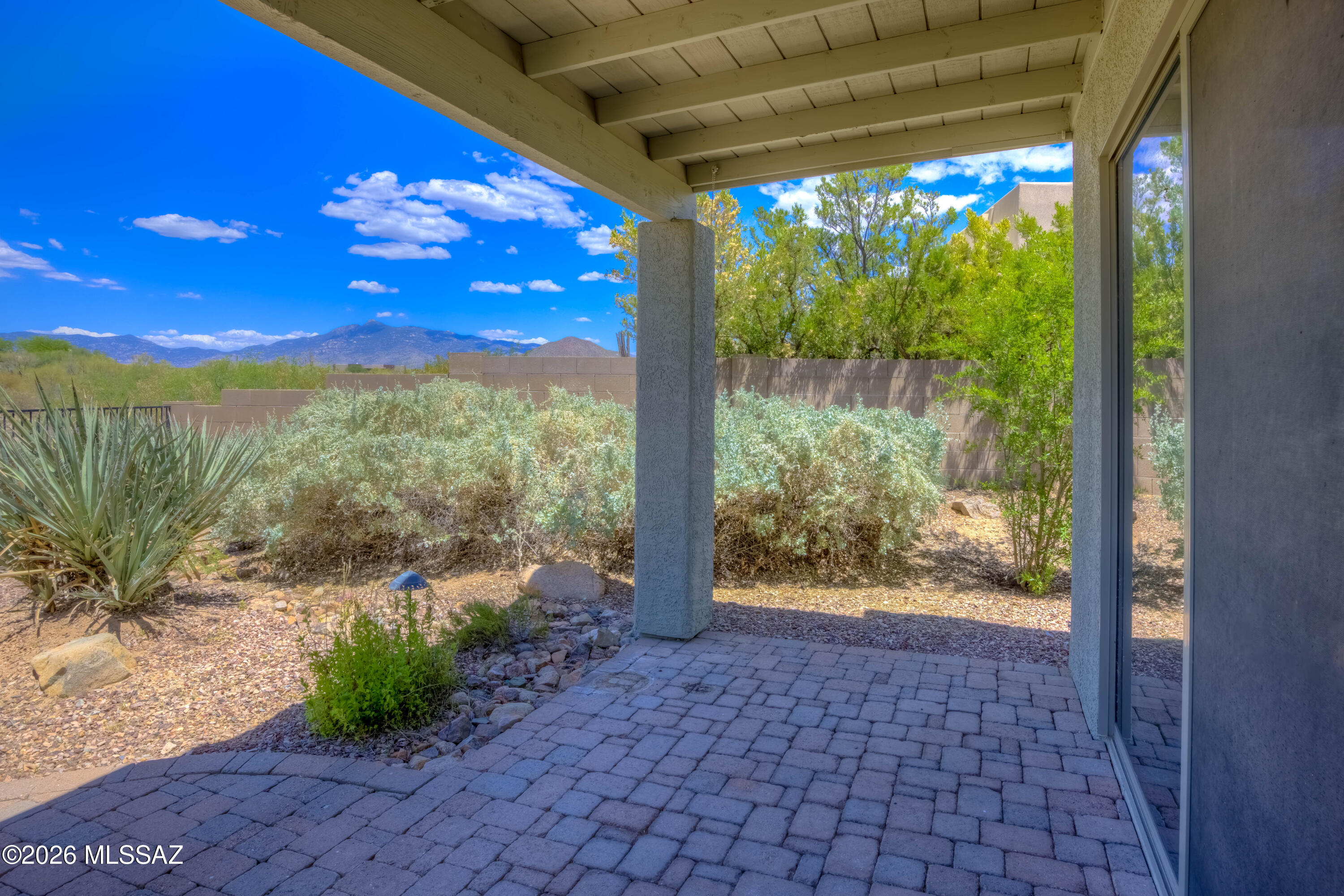 10831 South Heart Break Ridge Place Vail, AZ 85641 - Photo 33 of 41 Private patio off the main bedroom.