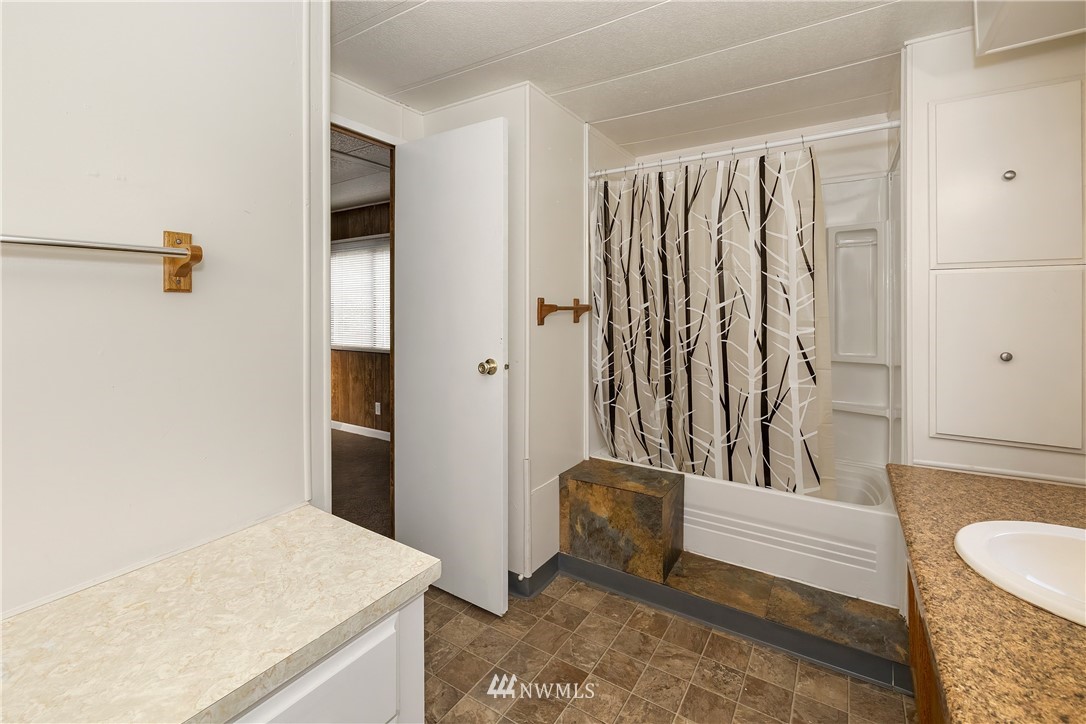 271 Northeast Larson Lake Road Belfair, WA 98528 - Photo 23 of 33 Gallery Image 23