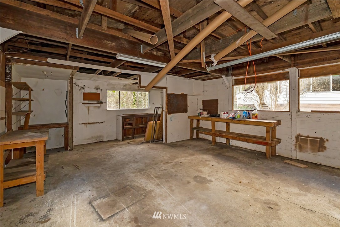 271 Northeast Larson Lake Road Belfair, WA 98528 - Photo 31 of 33 Gallery Image 31