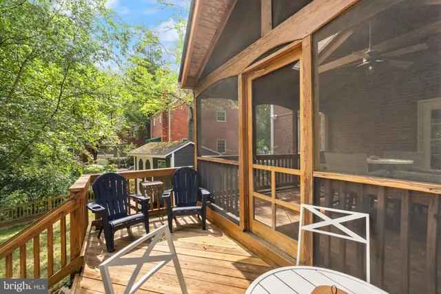 a view of a bench in the roof