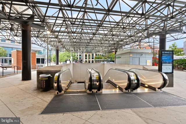 $975,000 | 217 North Emerson Street, Arlington, VA 22203