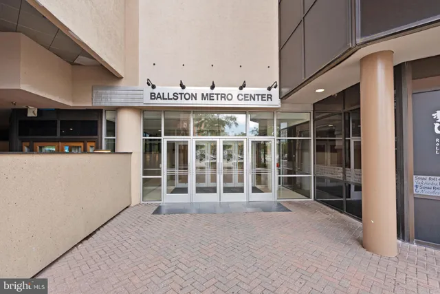 $975,000 | 217 North Emerson Street, Arlington, VA 22203