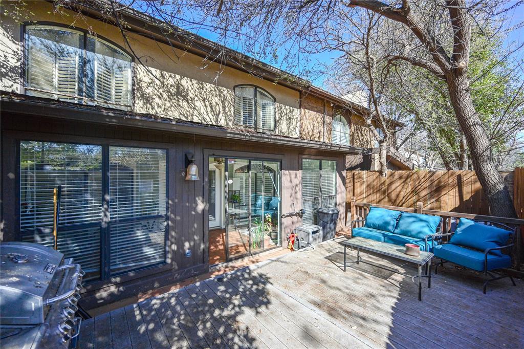 32 Rue Maison Abilene, TX 79605 - Photo 15 of 40 a backyard of a house with outdoor seating