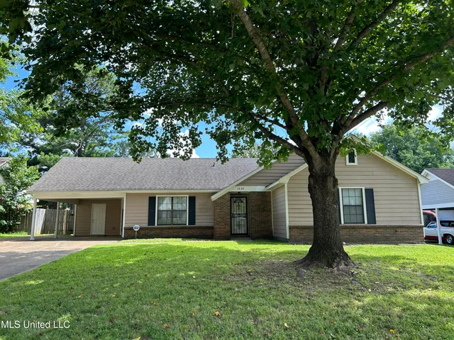 $227,000 | 1939 Ingleside Cove, Horn Lake, MS 38637