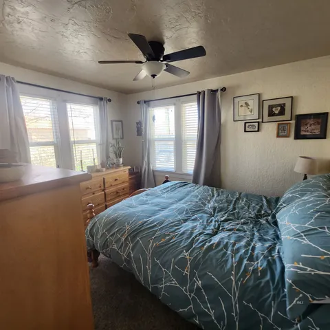 $315,000 | 210 South Lone Pine Avenue, Lone Pine, CA 93545