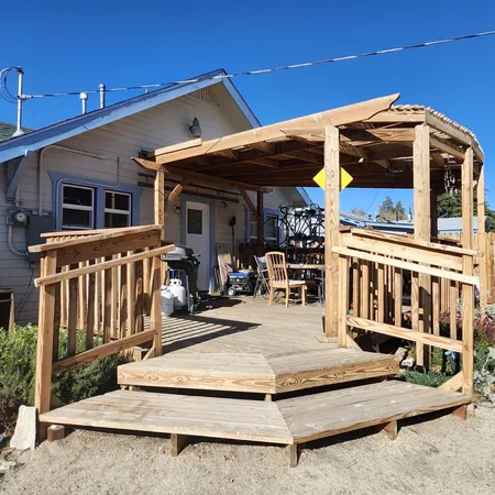$305,000 | 210 South Lone Pine Avenue, Lone Pine, CA 93545
