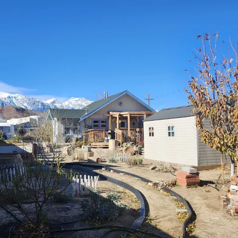 $315,000 | 210 South Lone Pine Avenue, Lone Pine, CA 93545