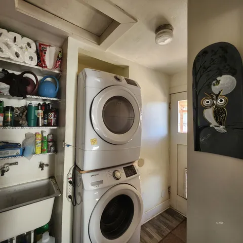 $315,000 | 210 South Lone Pine Avenue, Lone Pine, CA 93545